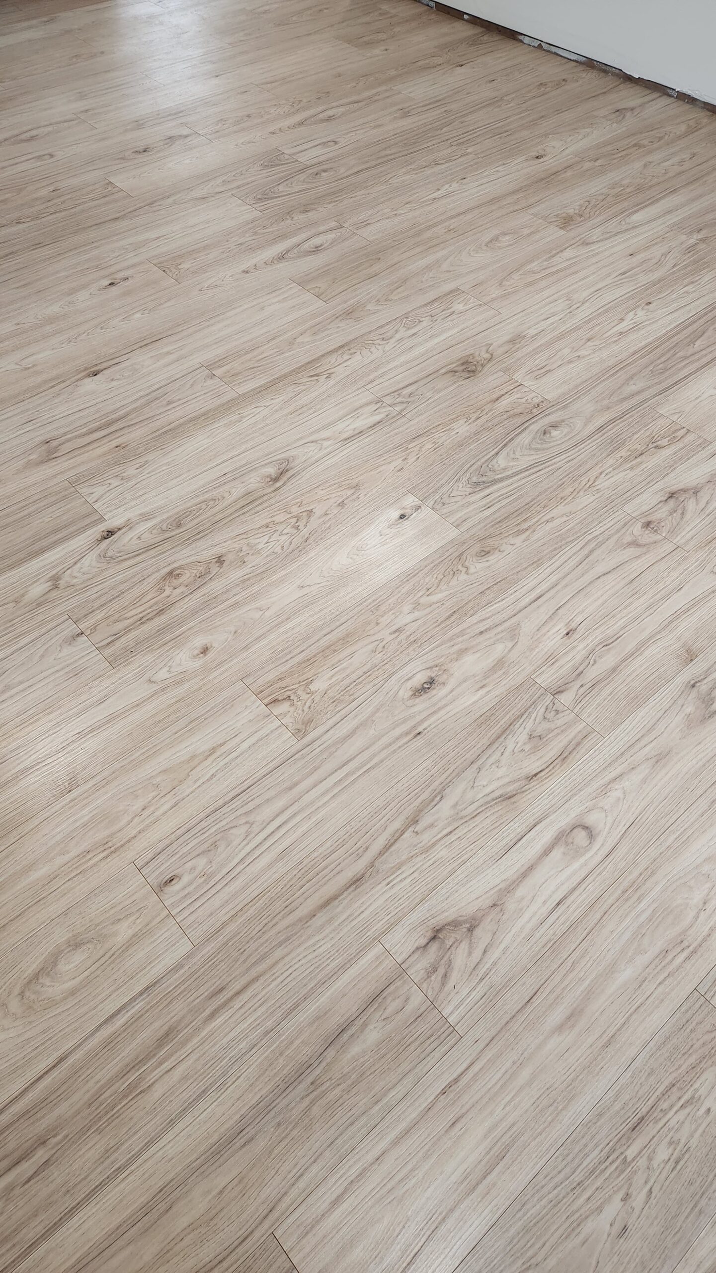 Laminate installation in the living room in Bedford